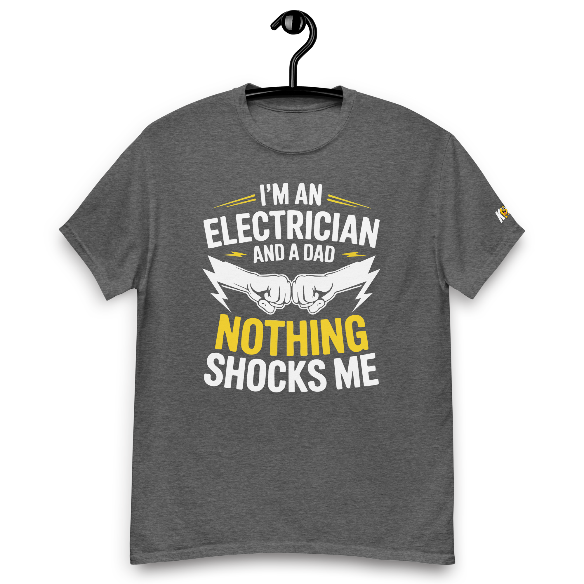 T-Shirt humoristique - I'm an electrician and a dad, nothing shocks me | Komic.ca