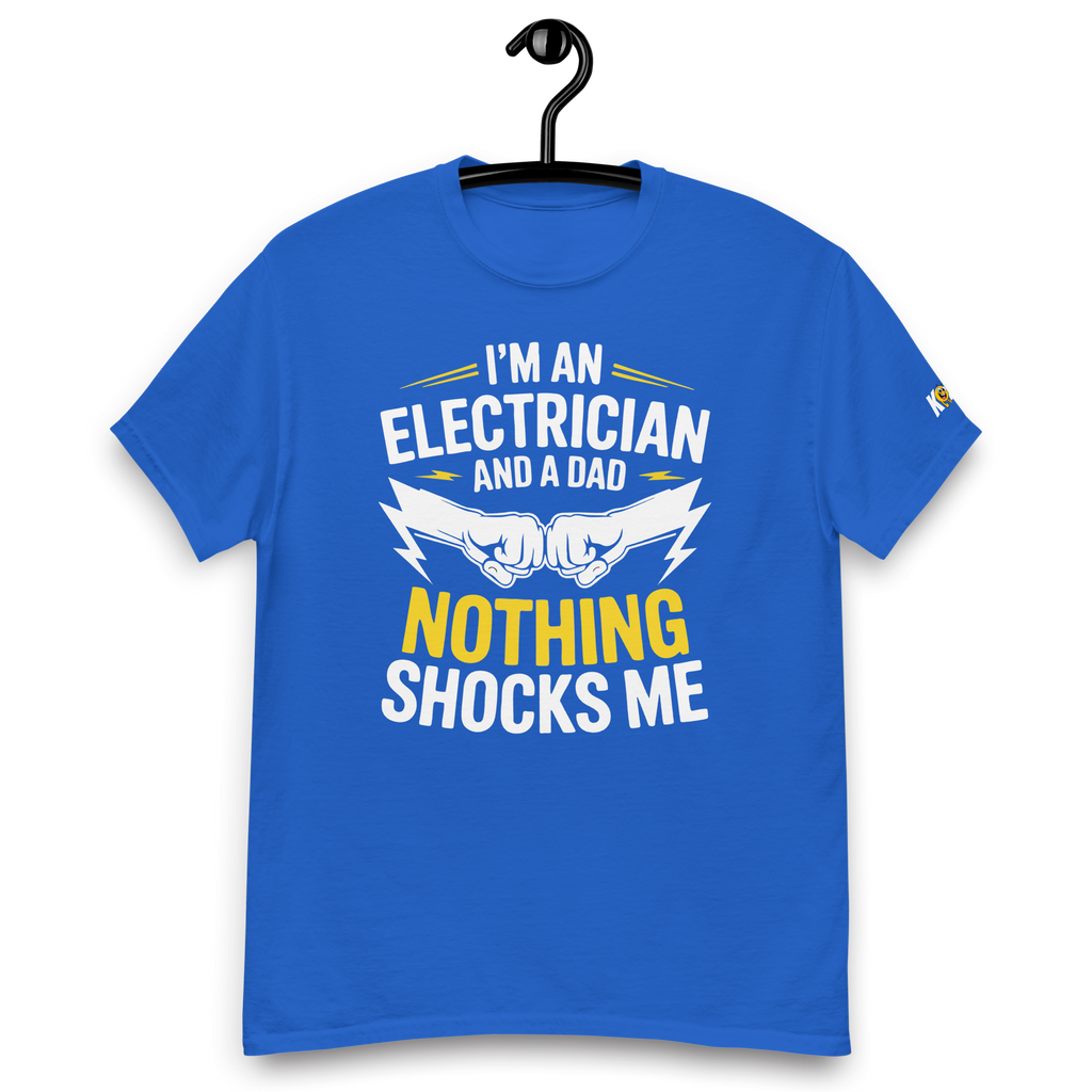T-Shirt humoristique - I'm an electrician and a dad, nothing shocks me | Komic.ca