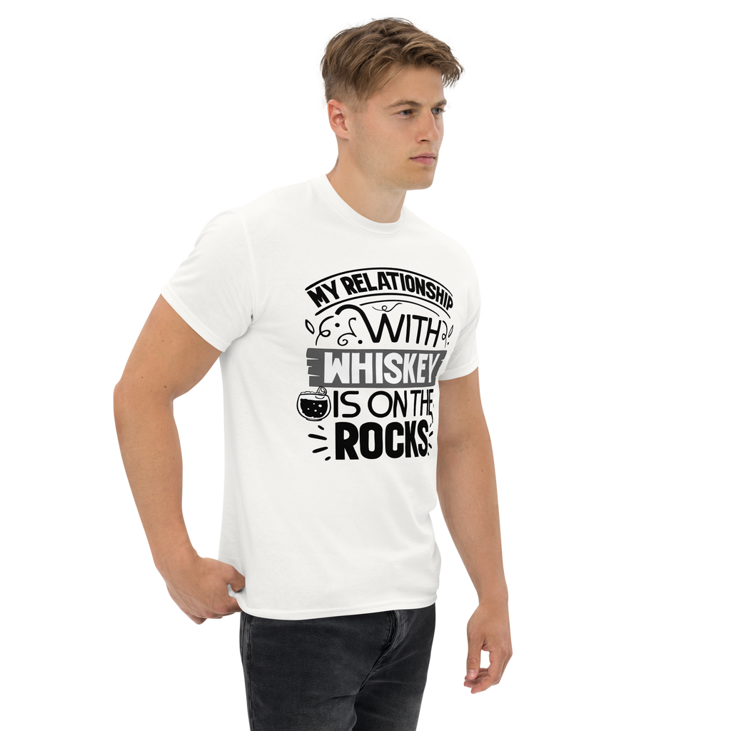 T-shirt humoristique - My relation with whiskey is on the rocks | Komic.ca